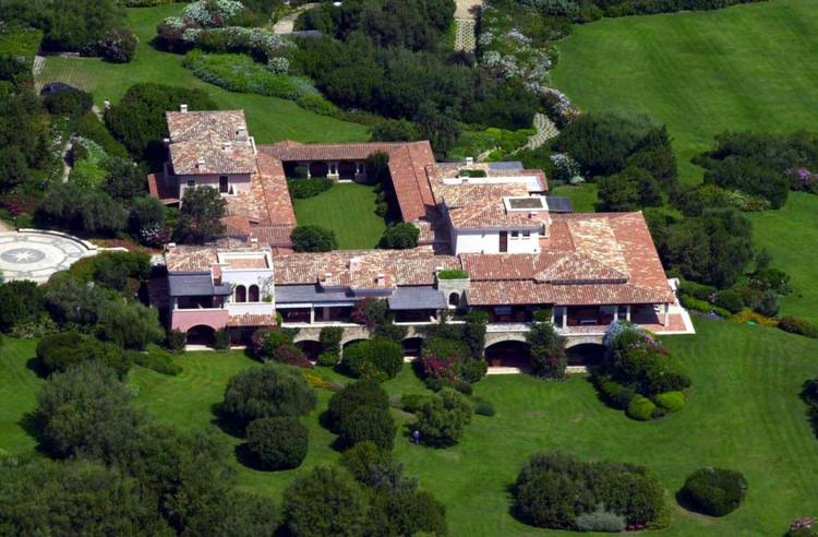 Svolta estetica: dalle bandane alle tuniche
