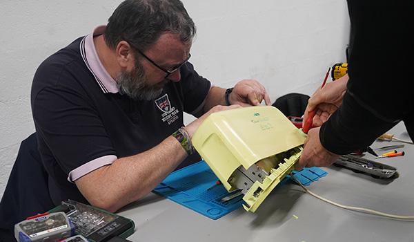 Du Repair Café à l’Atelier des Possibles !