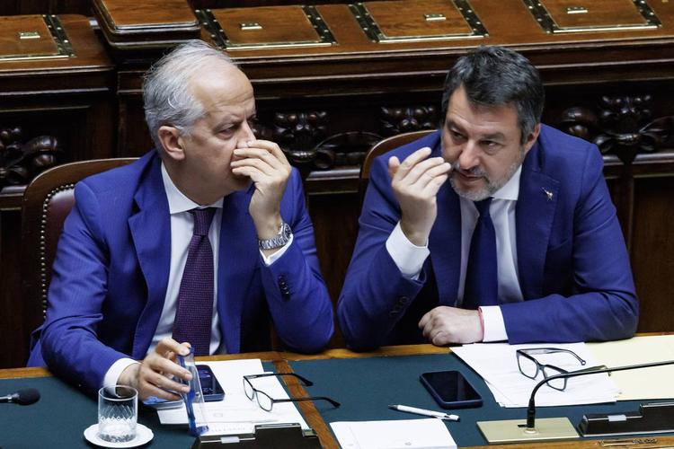 Un contributo di 615 euro per chi aiuta gli immigrati a tornare al Paese di origine