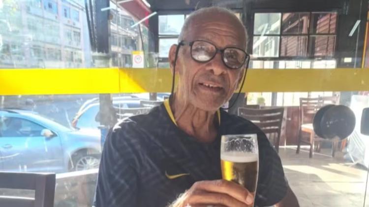 Brito, zagueiro campeão mundial em 70, morre aos 86 anos no Rio