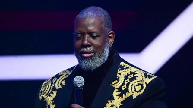 Péricles revive clássicos do pagode na Virada Cultural em São Paulo neste sábado