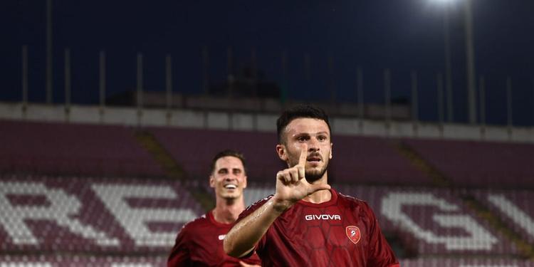 Show-Reggina, poker all'Avola: apre Rotulo e chiude Jallow