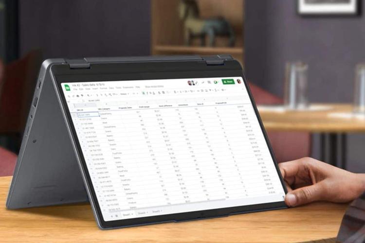 Pasa de portátil a tablet en un solo gesto con el Lenovo IdeaPad Flex 5 14ABR8