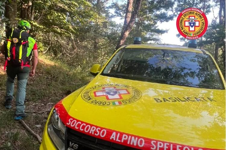Pollino: soccorso gruppo di sei ragazzi baresi persi nel bosco