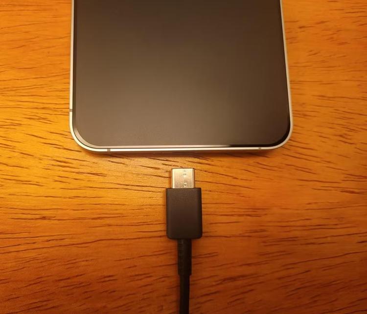 Seu celular não tem entrada para fone? Veja quais modelos com fio funcionam
