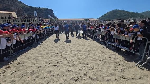 Ieri l'𝐈𝐙𝐒 𝐒𝐢𝐜𝐢𝐥𝐢𝐚 ha celebrato la 𝐆𝐢𝐨𝐫𝐧𝐚𝐭𝐚 𝐦𝐨𝐧𝐝𝐢𝐚𝐥𝐞 𝐝𝐞𝐥𝐥𝐚 𝐓𝐞𝐫𝐫𝐚 con un gesto concre...