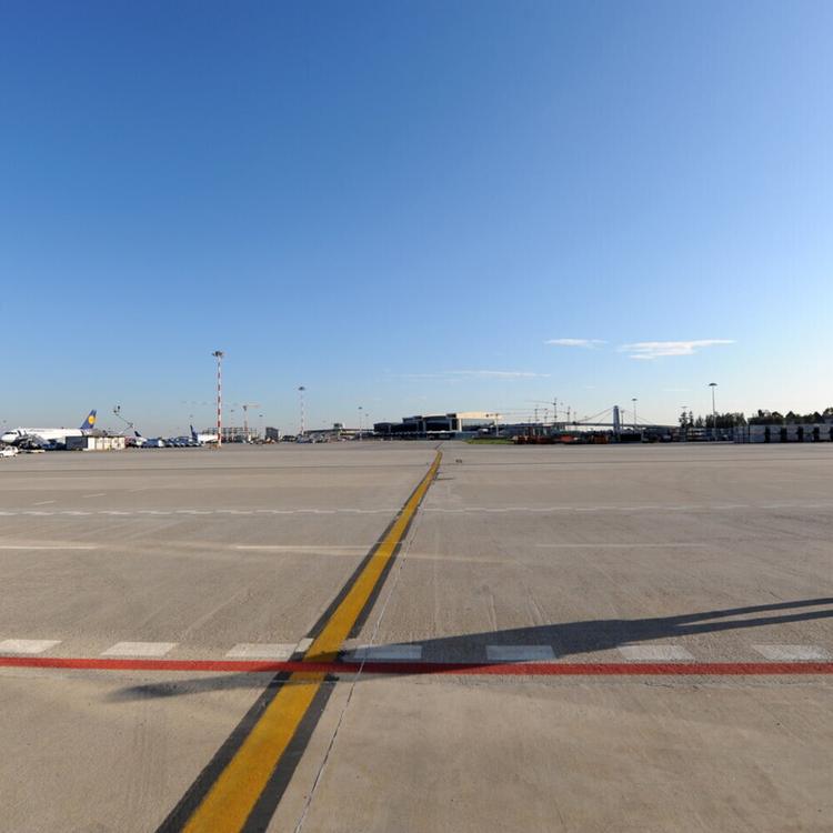 Malpensa, una power bank causa un incendio a bordo di un aereo easyJet. Evacuati 146 passeggeri
