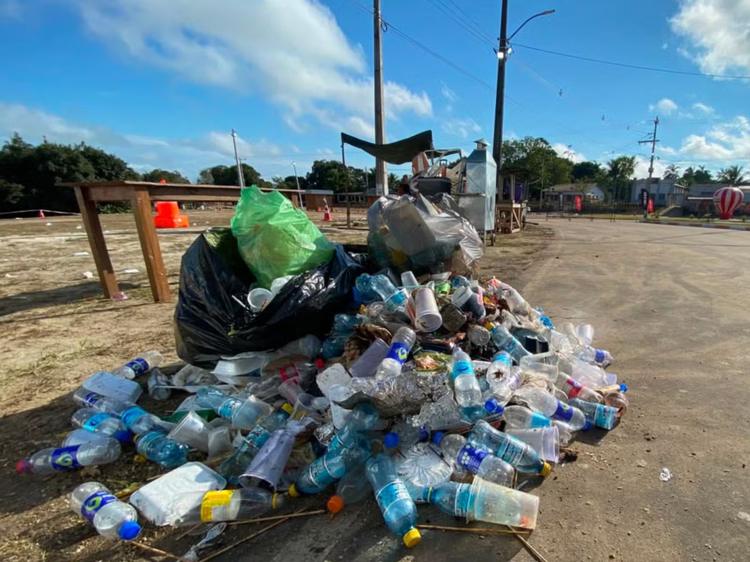Mais de 70 toneladas de lixo são recolhidas nas primeiras noites da Expoacre Juruá 2026