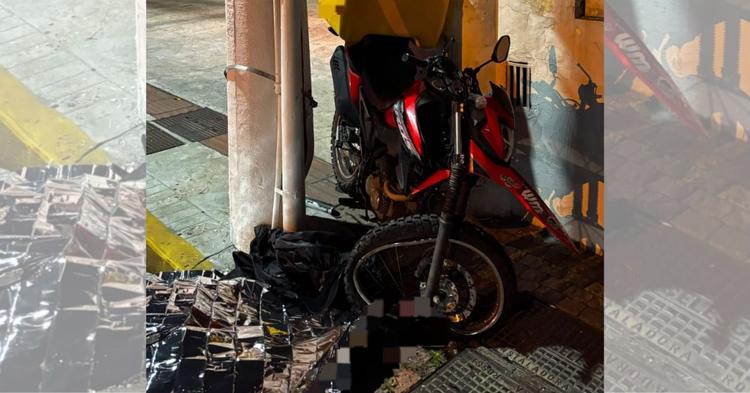 Motociclista de 25 anos morre após colisão contra poste durante a madrugada em Camboriú&nbsp;