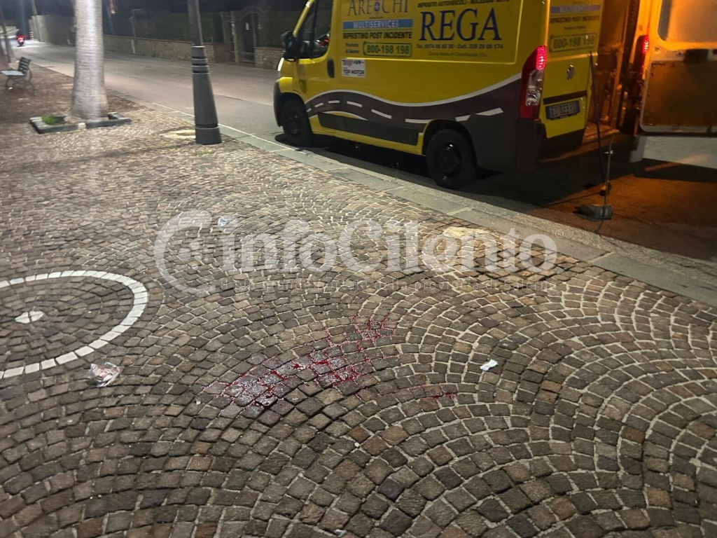 Incidente a Santa Maria di Castellabate: violento scontro frontale sul Lungomare Bracale, ferito un giovane