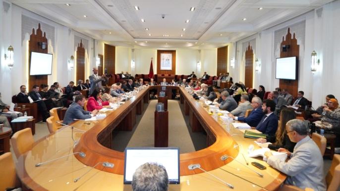 لجنة العدل والتشريع بمجلس النواب تصادق على مشروع قانون تنظيم مهنة المحاماة