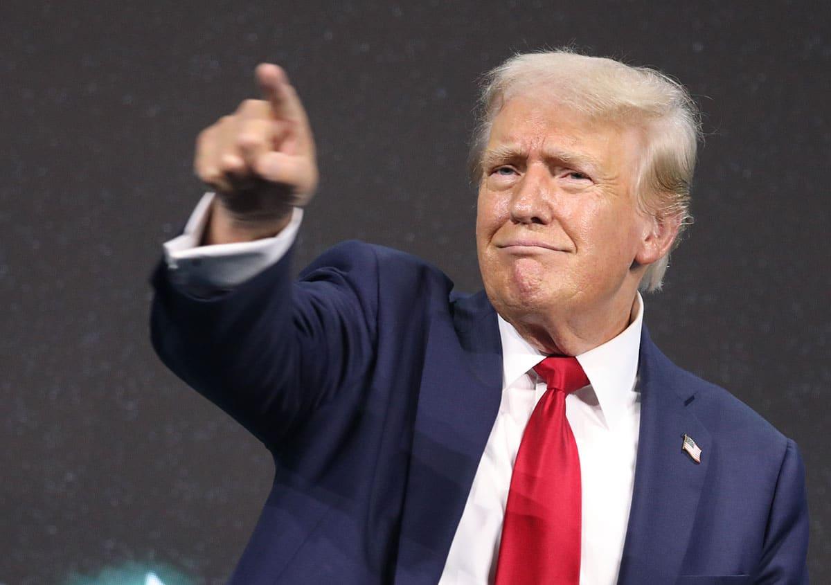 Trump weicht erneut der UFO-Frage aus