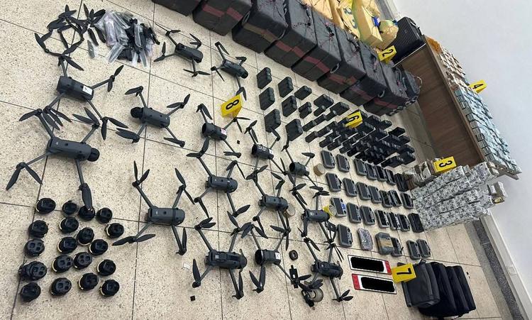 إحباط محاولة كبرى لتهريب المخدرات وحجز 700 كلغ من الشيرا و25 طائرة مسيرة