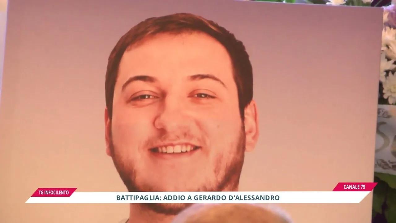 Battipaglia: l’ultimo saluto a Gerardo D’Alessandro, una folla commossa e il rombo delle moto per il “gigante buono”