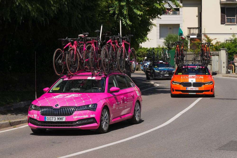 Il Giro d’Italia 2026 attraversa Salerno e provincia: orari e scuole chiuse