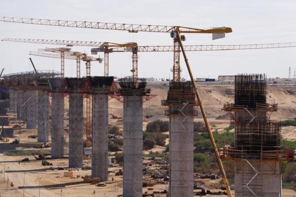جسر وادي الساقية الحمراء.. تقدم الأشغال إلى 57 في المائة بكلفة تناهز 1.38 مليار درهم