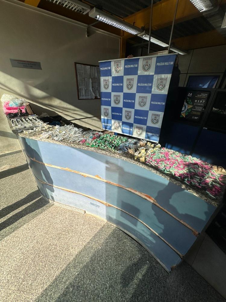 Cinco suspeitos são presos com drogas em Barra Mansa