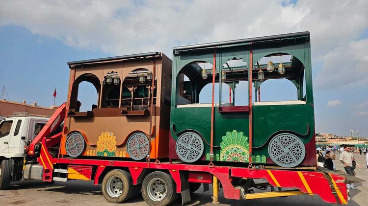 الكشف عن نمودج لعربات بيع المأكولات و الفواكه الجافة بجامع الفنا