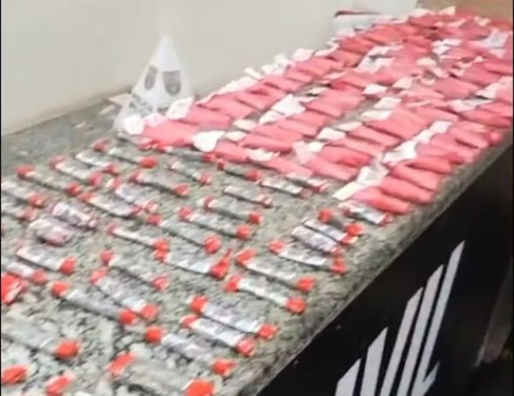 PM apreende quase 400 porções de drogas em Volta Redonda
