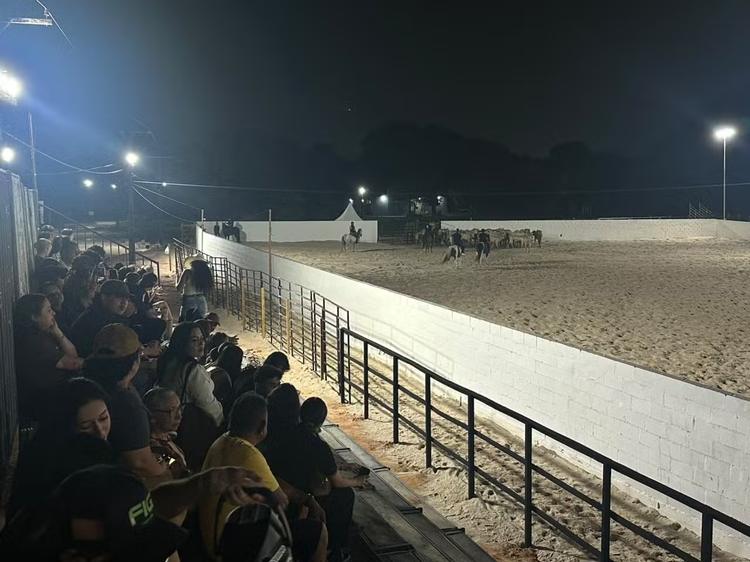 Vaquejada Arena Nilton Lins reúne competidores de vários estados e movimenta primeiro dia de evento em Manaus