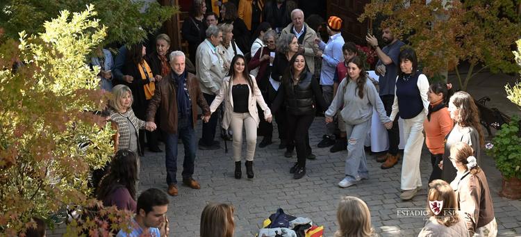 Tradición catalana marcó la celebración de la Virgen de Montserrat y Sant Jordi