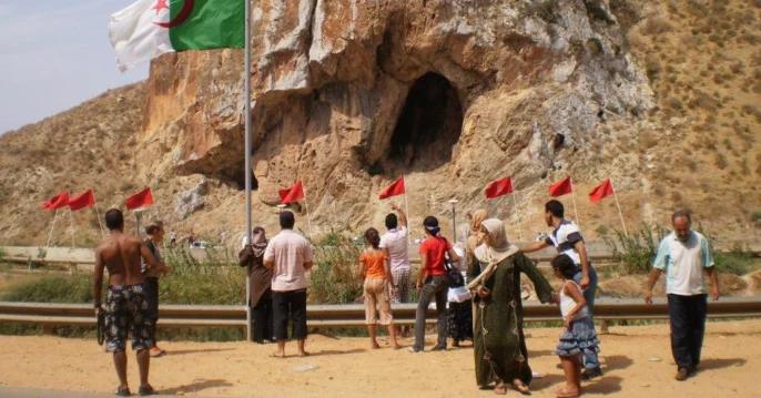 أكثر من 800 مغربي عالقون في الجزائر بين السجون وانتظار الترحيل