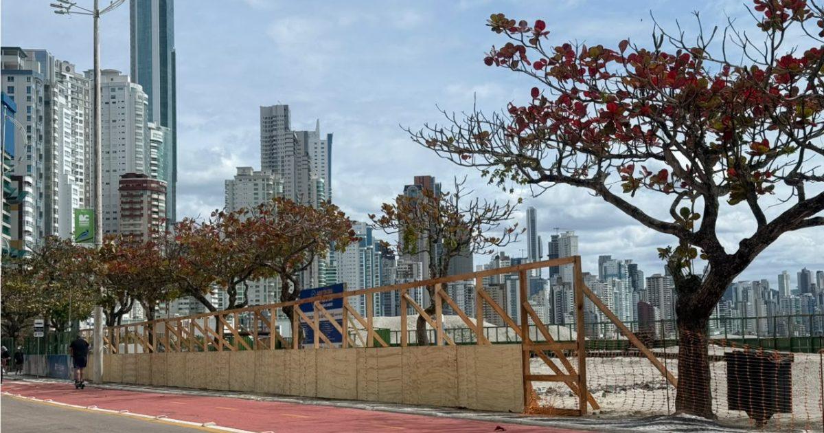 Canteiros da Reurbanização Sul são fechados e Prefeitura de BC prepara cinco passagens para a praia