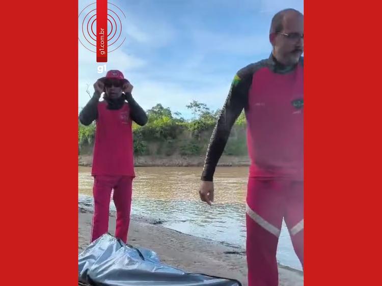 Bombeiros encontram corpo de homem que desapareceu após naufrágio no Rio Purus, no AC