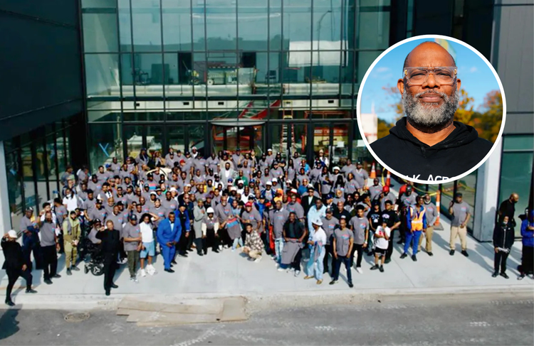Pastor mobiliza 750 homens na construção de projeto que reduz violência em Chicago 