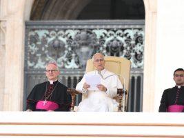 Leone XIV: “la Chiesa cammina nella storia ma non fa politica”