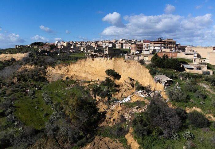Frana di Niscemi, perché sono indagati gli ultimi quattro presidenti della Regione