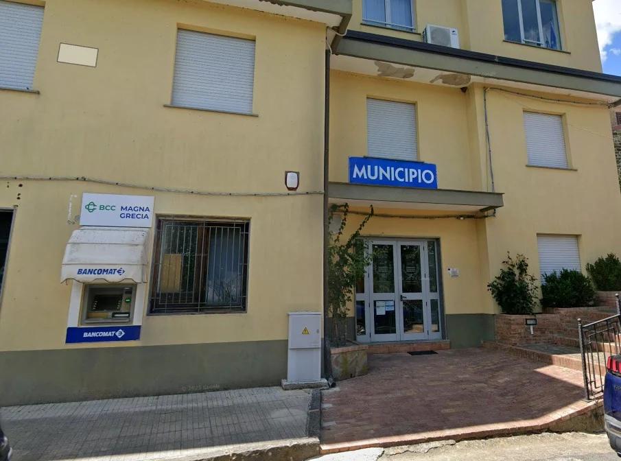 Perito: al via l’iter per intitolare un largo a Donato Apolito, lo storico dirigente comunale che non si fermò nemmeno durante la malattia