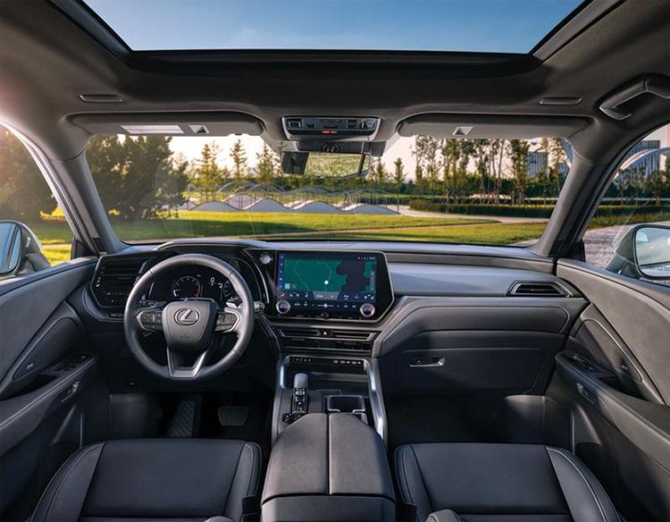 (Above): Interior views of the 2026 Lexus TX. (Toyota Motor Corporation/Lexus)
