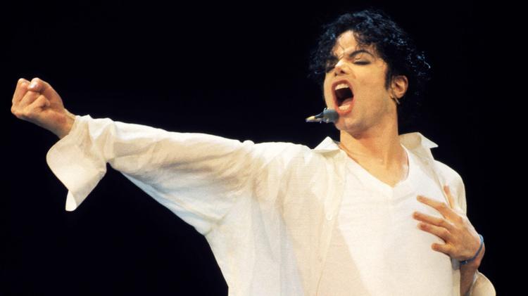 Filme de Michael Jackson leva discografia do cantor a novos recordes globais