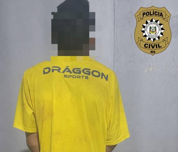 Homem de 21 anos é preso pela Polícia Civil após assalto a posto de combustíveis em Três de Maio