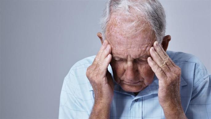 بروفيسور مغربي يقود دراسة تكشف مؤشرات الزهايمر قبل 10 سنوات من أعراضه