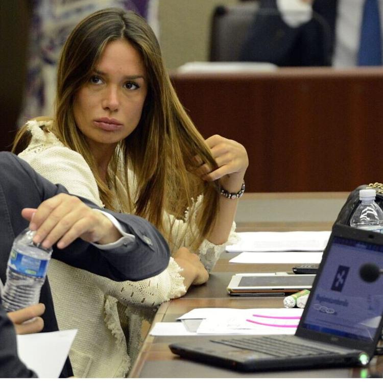 "Nicole Minetti non deve scontare la pena". Il tribunale di sorveglianza prende atto della grazia