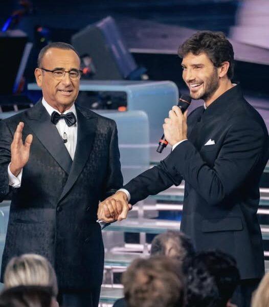 De Martino annuncia le date di Sanremo 2027: dal 16 al 20 febbraio