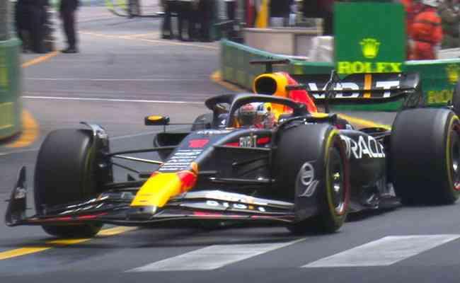 F1: Verstappen lidera de ponta a ponta e vence corrida marcada por chuva