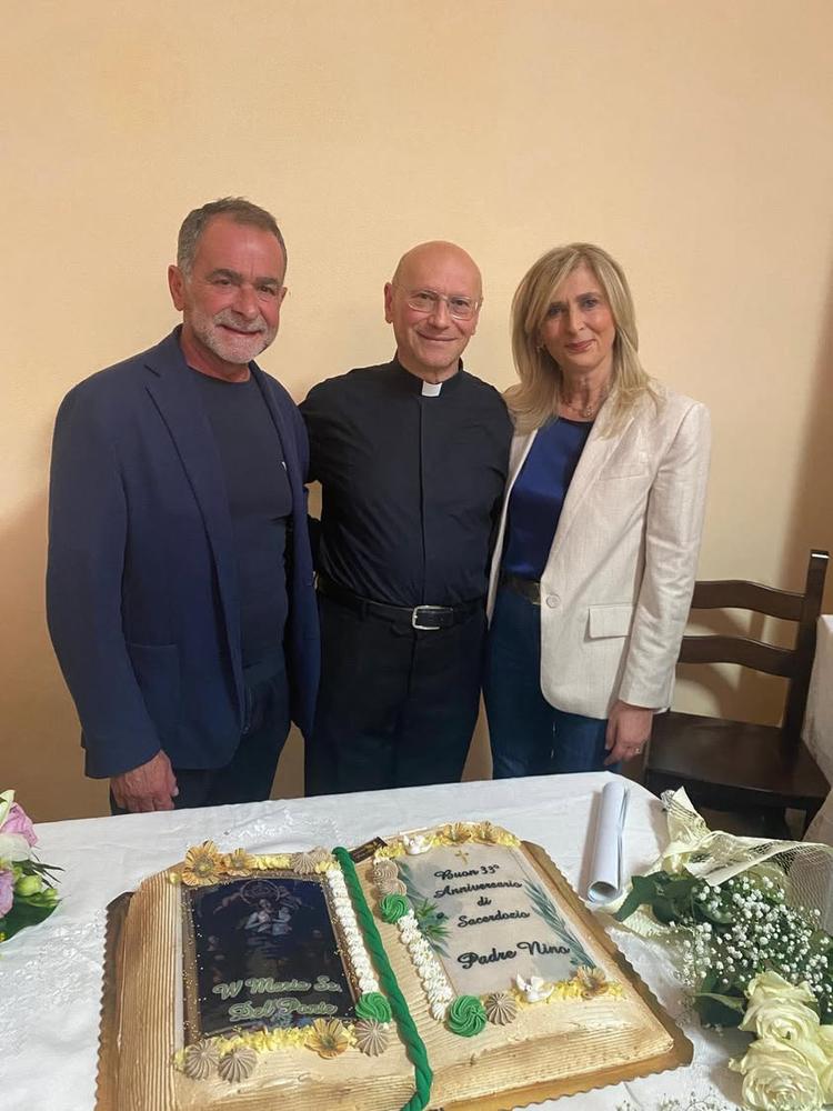 In occasione del 33° anniversario di sacerdozio di Padre Nino La Versa, vogliamo porgere i più sinceri auguri per il cam...