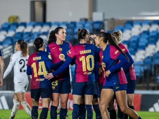 فريق برشلونة يفوز بجائزة نادي العام للسيدات