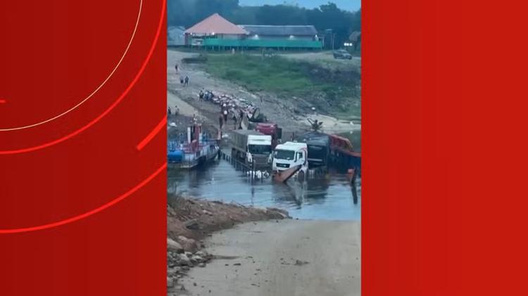 Travessia de balsa na BR-319 é paralisada novamente após entrada de água em embarcação
