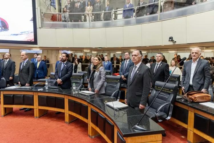 Leandro Domingos recebe homenagem da Assembleia Legislativa de SC