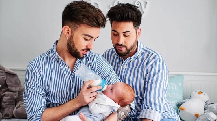 Anteproyecto de Ley 136-03 podría abrir la adopción a parejas homosexuales en RD