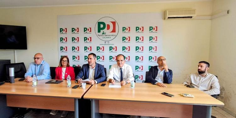 Legge sui sottosegretari in Regione Calabria: il referendum fa litigare le coalizioni