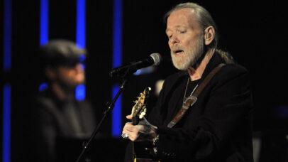 Gregg Allman relembra irmão que morreu no trailer de novo documentário; assista