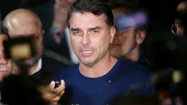 Campanha de Flávio Bolsonaro vive impasse com nome para vice e aliados sugerem testar Cleitinho
