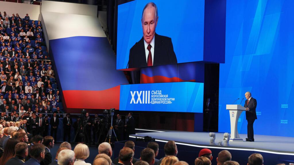 Vladimir Poutine évoque une "période difficile", promet d'"assurer" la sécurité de la Russie