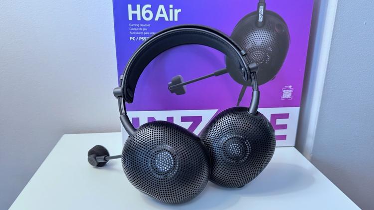 Sony H6 Air headset with box