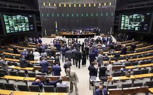 Comissão da Câmara aprova PL que permite fechar áreas externas e condomínios em todo país